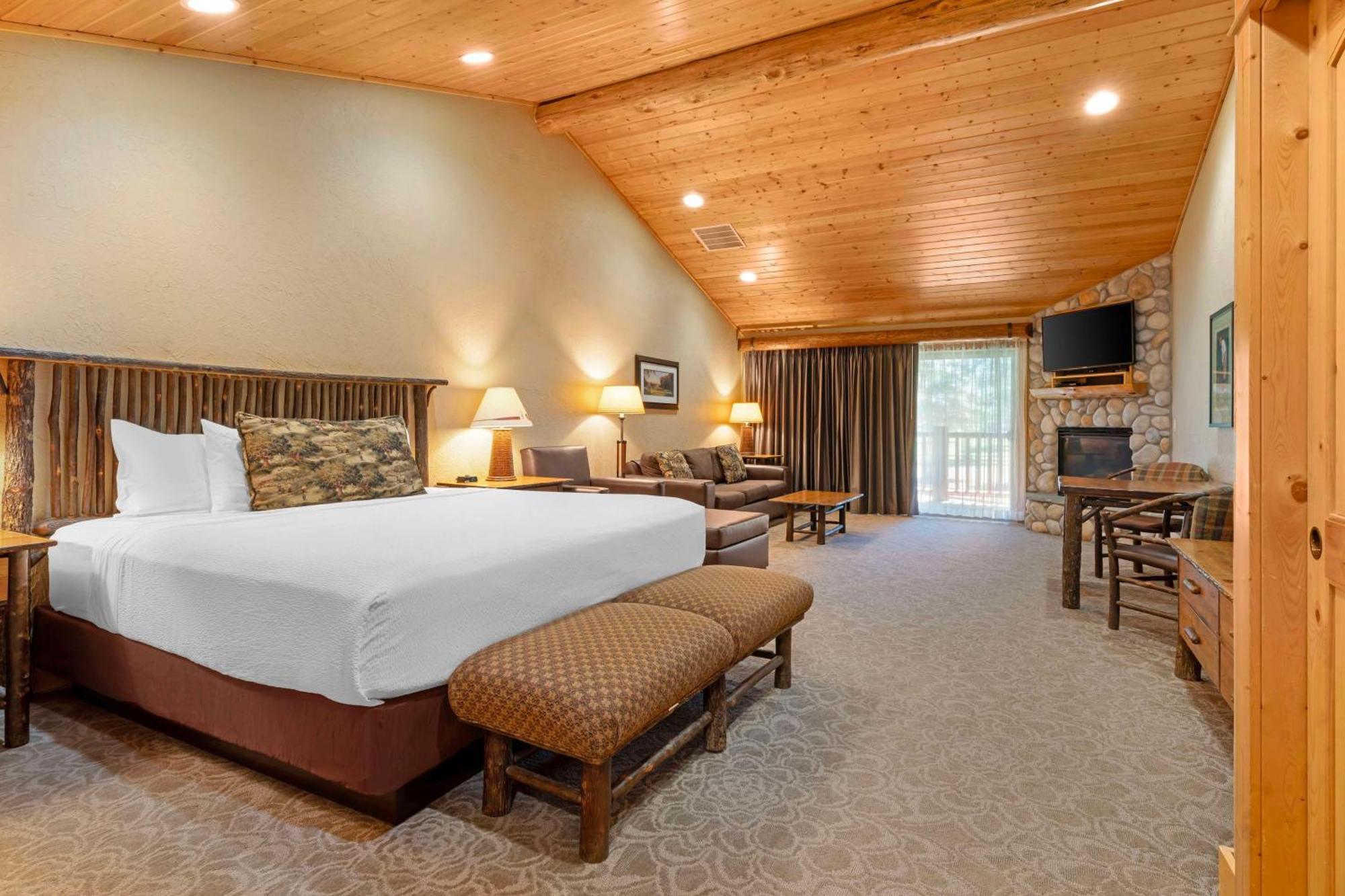 Best Western Ponderosa Lodge Систърс Екстериор снимка