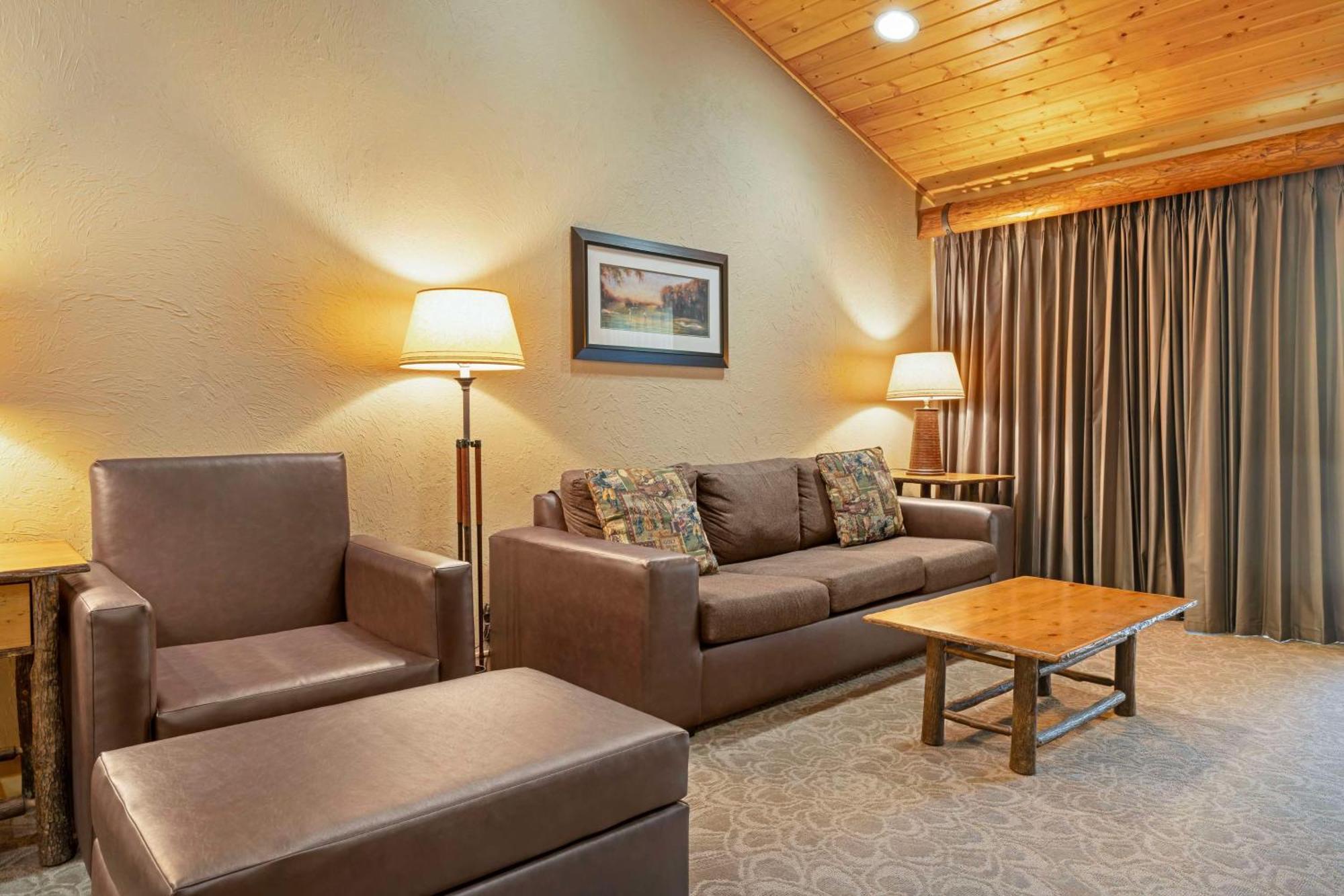 Best Western Ponderosa Lodge Систърс Екстериор снимка