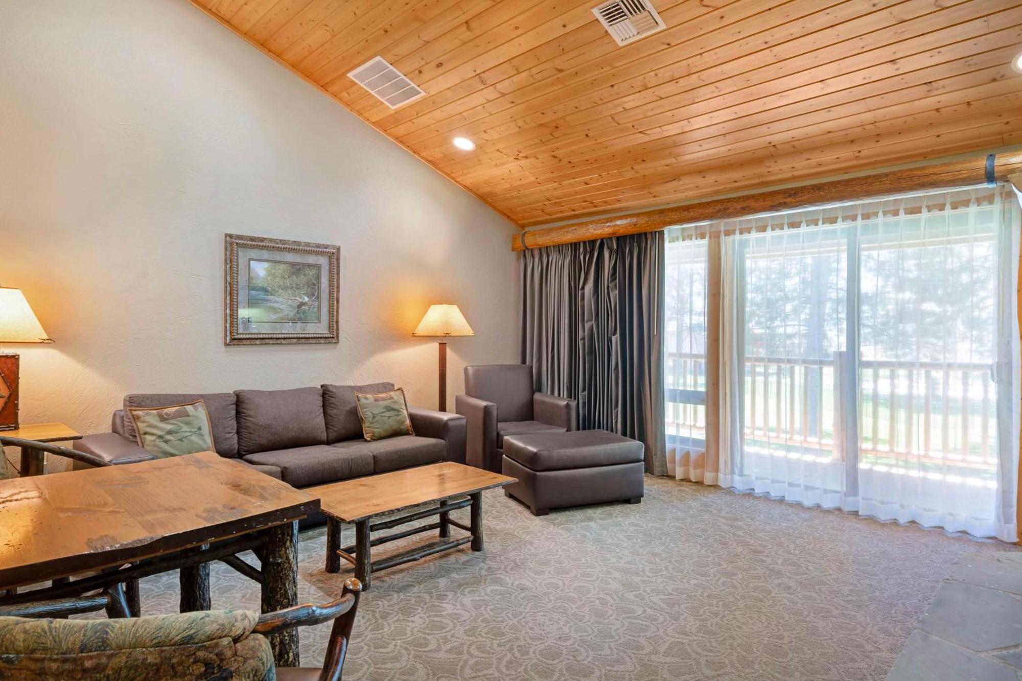 Best Western Ponderosa Lodge Систърс Екстериор снимка