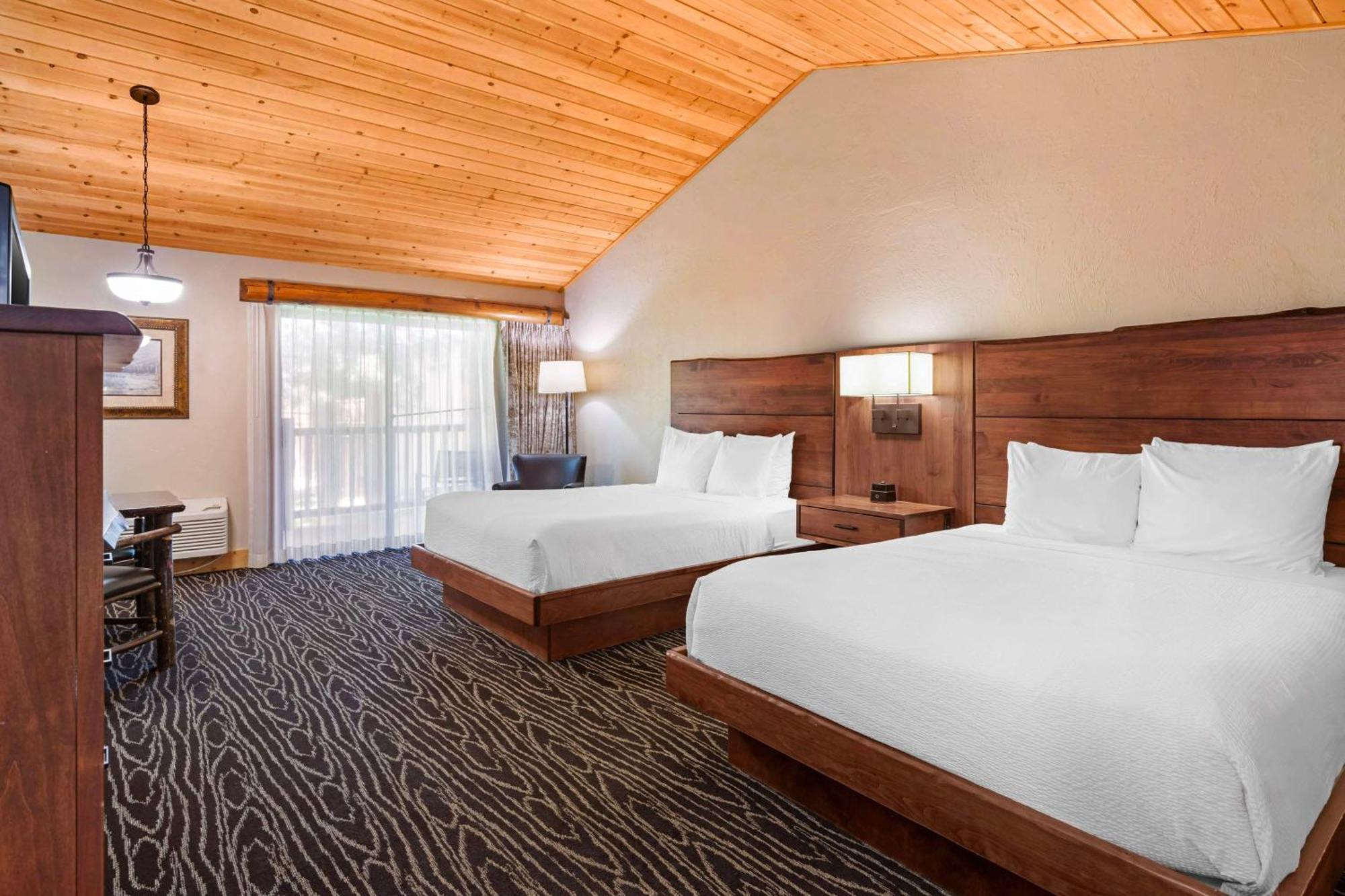 Best Western Ponderosa Lodge Систърс Екстериор снимка