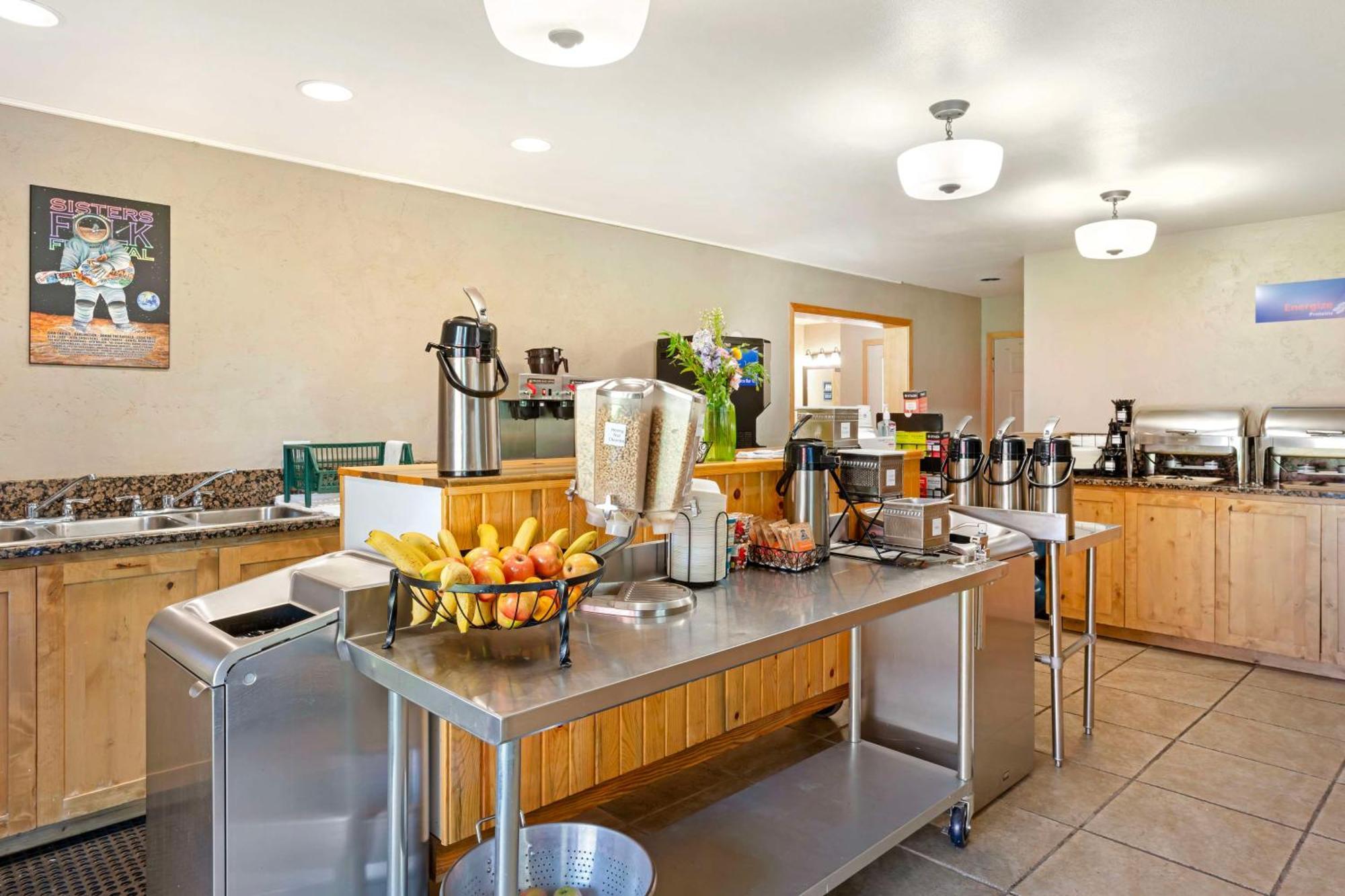 Best Western Ponderosa Lodge Систърс Екстериор снимка