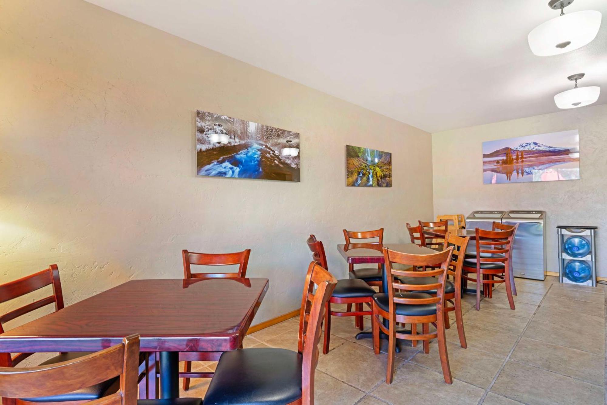 Best Western Ponderosa Lodge Систърс Екстериор снимка
