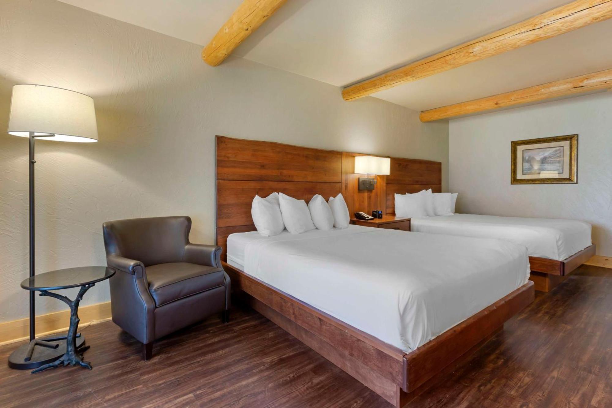 Best Western Ponderosa Lodge Систърс Екстериор снимка